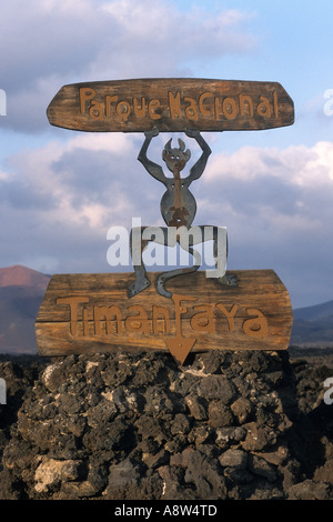 Spanien, Kanarische Inseln, Lanzarote, Schild im Timanfaya-Nationalpark Stockfoto