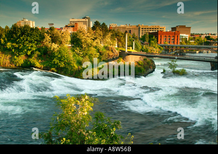 Die Wasserfälle entlang der Spokane River und Riverfront Park Downtown Spokane Washington Stockfoto