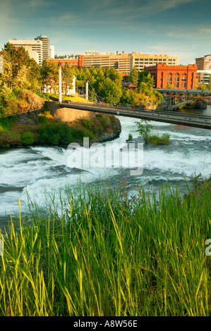 Die Wasserfälle entlang der Spokane River und Riverfront Park Downtown Spokane Washington Stockfoto