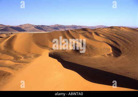 Blick vom Gipfel des Big Daddy in der Nähe von Sossusvlei in der Namib Naukluft Nationalpark Namibia Südwest-Afrika Stockfoto