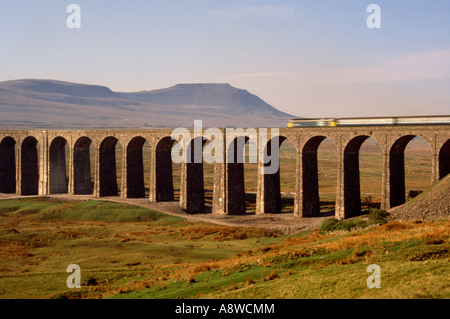 England. Yorkshire. Ribblehead-Viadukt Stockfoto