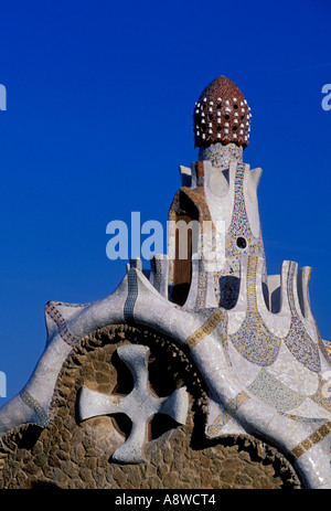 Porters Lodge, Park Guell und der Park Güell von Antoni Gaudi, Antoni Gaudi, Barcelona, Barcelona, Provinz Barcelona, Spanien, Europa Stockfoto