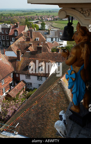 Eines Quarterboys an der Spitze der Roggen Pfarrkirche St. Mary, Rye, Sussex England Stockfoto