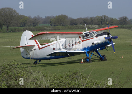 ANTONOV AN-2. HA-MKF EINZELNE 1000 HP, NEUN ZYLINDER SHVETSOV ASH 62 RADIAL-MOTOR. Stockfoto