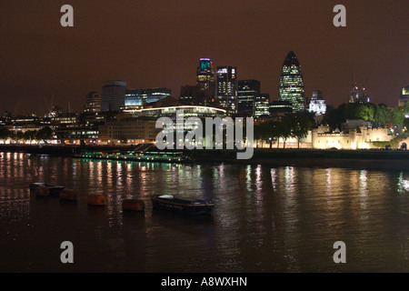 Londoner Stadtbild bei Nacht 2007 Stockfoto