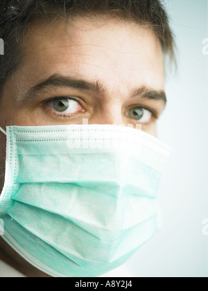 Nahaufnahme von Gesundheit Arbeiter tragen Masken, die Ausbreitung der Infektion zu stoppen Stockfoto