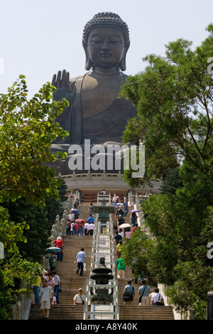 Menschen Treppen im Tian Tan große Buddha Lantau Insel Hong Kong Stockfoto