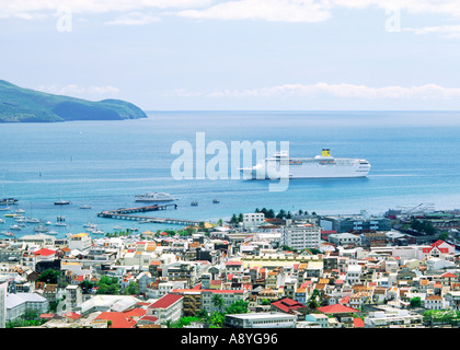 Karibik-Kreuzfahrt Schiff im Hafen von Port von Fort de France, Hauptstadt der Insel Martinique, West Indies Stockfoto
