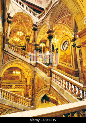 Glasgow City Chambers in George Square. Italienische zentrale Marmortreppe Interieur. Schottland, Großbritannien Stockfoto