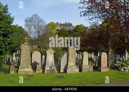 dh STIRLING STIRLINGSHIRE Stirling Stadtfriedhof Tal und Stirling Castle Stockfoto