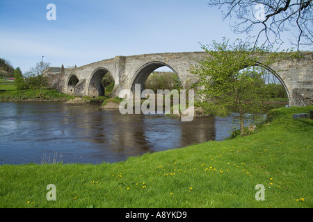 dh STIRLING STIRLINGSHIRE Stirling alte Brücke Schauplatz der Schlacht River Forth Stockfoto