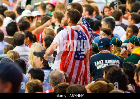 Flagge gehüllt USA Fans Süd steht Hong Kong Rugby Sevens 2007 Stockfoto