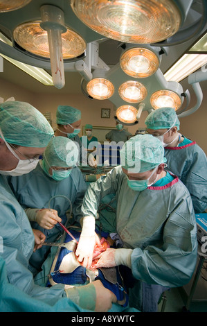Chirurgen Bauchchirurgie Krebs Operation OP-Saal Stockfoto
