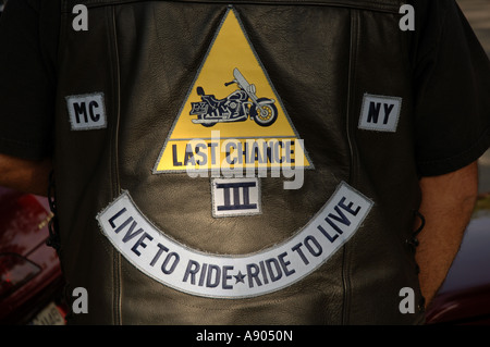 Lake George, NY. Americade Fahrrad-Rallye. Leder Biker Jacke Live To Ride Ride Live Stockfoto