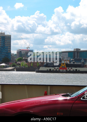 Woolwich Fähre Fluss Themse London England Großbritannien Stockfoto