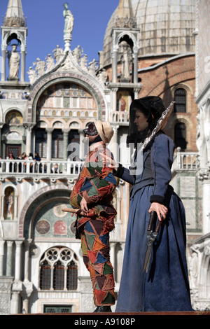 Traditionelle venezianische Masken in San Marco in Venedig Karneval 2007, Italien Stockfoto