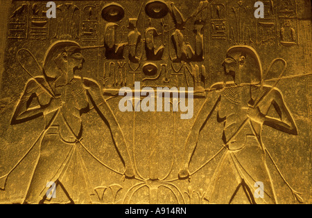 Hieroglyphen, Luxor-Tempel, Luxor, Ägypten Stockfoto