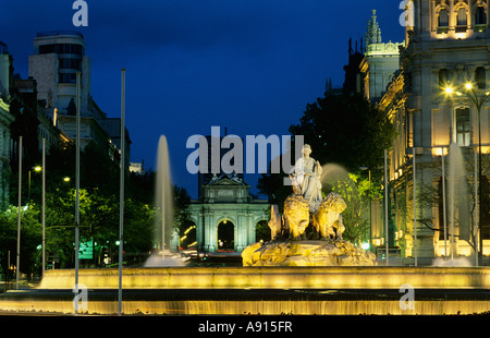 Cibeles-Platz in der Nacht, Madrid, Spanien Stockfoto