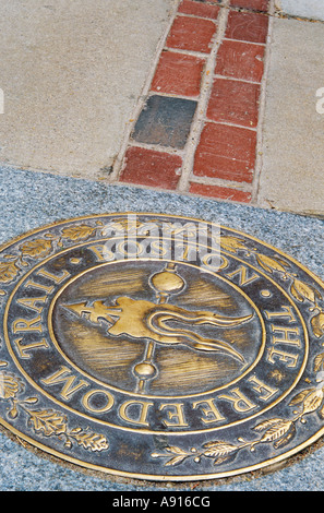 Der Freedom Trail anmelden Bürgersteig, Boston, Massachusetts, USA Stockfoto