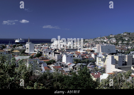 Karibik, Französische Antillen, Martinique; Fort, de, Frankreich Stadt Blick von Calvaire Hill, tagsüber Stockfoto