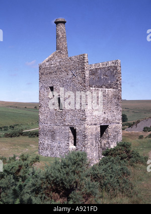 Industrielle Archäologie in der Nähe von Mary Tavy Ruinen der alten redundante Wheal Betsy engine house Silver Mine in Tavistock zu Okehampton Road Dartmoor Devon Stockfoto