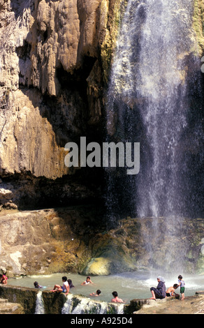 Heiße Quellen Wasserfälle, Hammamat Main, Jordanien. Stockfoto