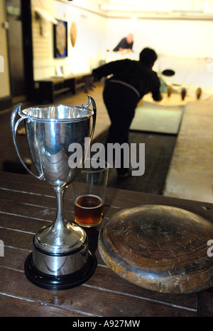 "Old English" oder "London" Kegeln gespielt wird bei den Freimaurern Arme, Hampstead, London, England. Stockfoto