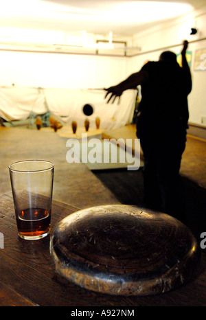 "Old English" oder "London" Kegeln gespielt wird bei den Freimaurern Arme, Hampstead, London, England. Stockfoto