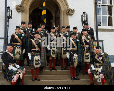 Der Duke of Atholl und seine Atholl Highlanders in Blair Castle Stockfoto