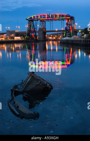 Versunkene alte Schiff in der Riachuelo in "La Boca", Ciudad de Buenos Aires, Argentinien Stockfoto