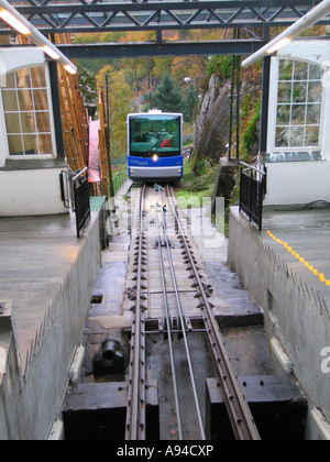 Kutsche Ansätze Talstation Floyen auf Standseilbahn in Bergen Norwegen Stockfoto