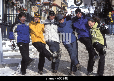 Gruppe von Menschen bei Mt Tremblant Stockfoto