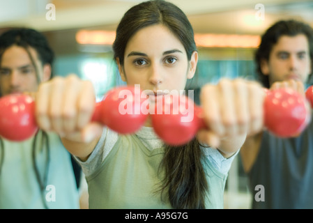 Übung zur Vorlesung mit Hanteln trainieren Stockfoto