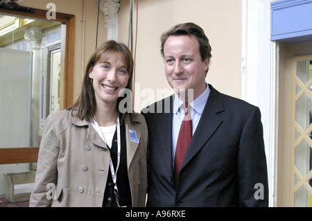 David Cameron MP und Tory Führer mit seinem wife,Samantha.2006 Stockfoto