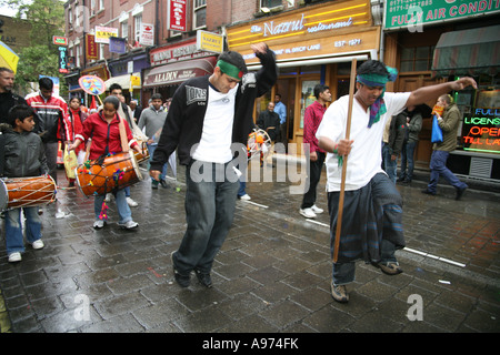 Tänzer in der Brick Lane Festival 2007 Stockfoto