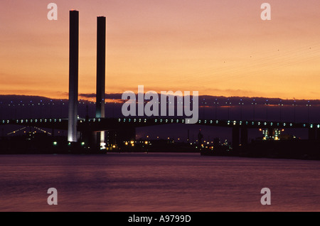 Sonnenuntergang über der Bolte Bridge, Melbourne, Australien Stockfoto