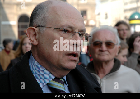 Polnische Politiker Marek Borowski von SdPl (Sozialdemokratie Polens) bei pro-Abtreibung Demonstration in Warschau, Polen Stockfoto