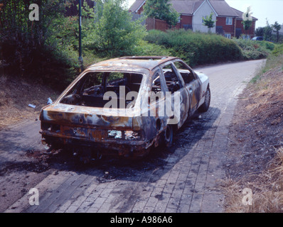 geschändeter Auto ausgebrannt Stockfoto