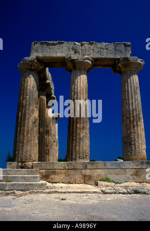 Tempel des Apollo, 6. Jahrhundert v. Chr., Korinth, Peloponnes, Griechenland, Europa Stockfoto