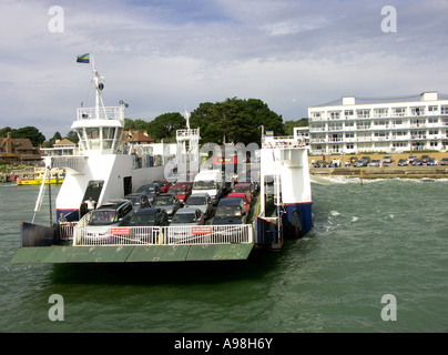 Die Sandbänke Kette Ferry, über den Eingang zum Hafen von Poole zwischen Sandbänken und Studland, Dorset, England, UK Stockfoto