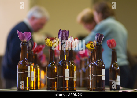 Wakefield und North of England Tulip Society jährliche Show Normanton nahe Wakefield Yorkshire England 2007 2000er Jahre UK HOMER SYKES Stockfoto