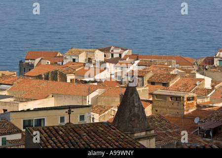 Dach-Draufsicht der Stadt Cefalù Sizilien Italien Stockfoto