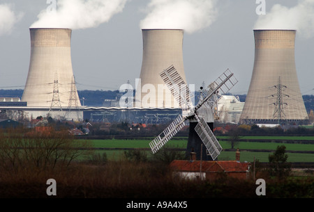 Windmühle und Kraftwerk in Nord Leverton UK Stockfoto