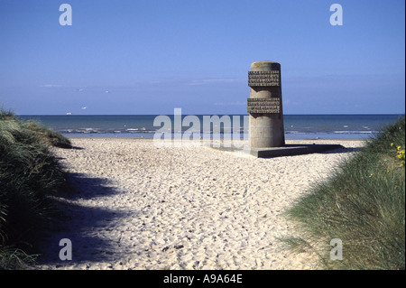 Comité du Débarqument Denkmal am Strand der Normandie zum Gedenken an die Landung der Alliierten im Jahr 1944 Stockfoto