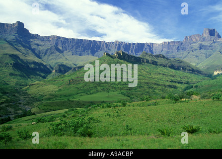 NATÜRLICHEN AMPHITHEATER ROYAL NATAL NATIONAL PARK DRAKENSBURG SÜDAFRIKA Stockfoto