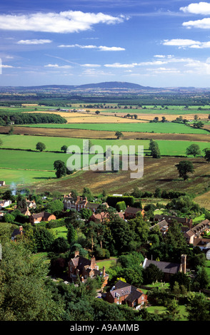 Blick nach Süden in Richtung Haughmond Hill und The Wrekin aus Grinshill, Shropshire, England. Stockfoto