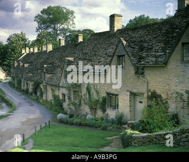 FERIENHÄUSER ARLINGTON ROW BIBURY DORF GLOUCESTERSHIRE COTSWOLDS ENGLAND UK Stockfoto