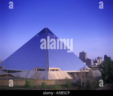 MEMPHIS PYRAMID SHOPPING MALL (© ROSSER FABRAP 1991) DOWNTOWN MEMPHIS TENNESSEE USA Stockfoto