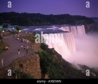 LICHT-SHOW AMERICAN FALLS NIAGARA NEW YORK USA Stockfoto