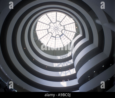 Oberlicht Rotunde Solomon R. Guggenheim Museum (© FRANK LLOYD WRIGHT 1959) MUSEUM MILE FIFTH AVENUE NEW YORK CITY USA Stockfoto